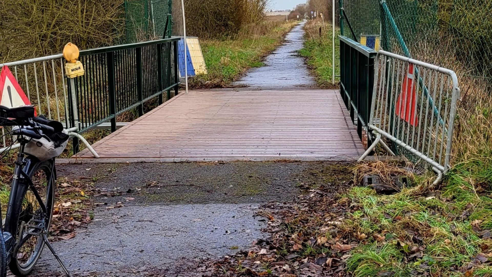 Ligne 147 du Ravel : la passerelle entre Perwez et Grand-Leez réparée