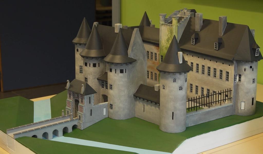 Léon a mis un an pour réaliser la maquette du château de Corroy