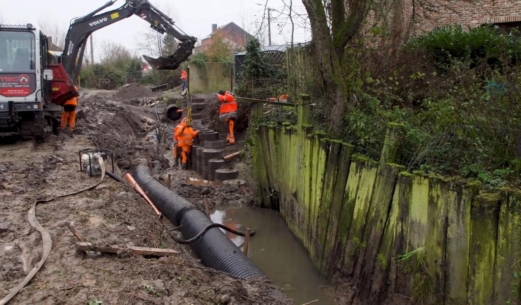 Lutte anti-inondations : des travaux menés sur les berges de l'Ernage