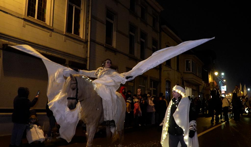 Perwez : la parade de Noël séduit petits et grands