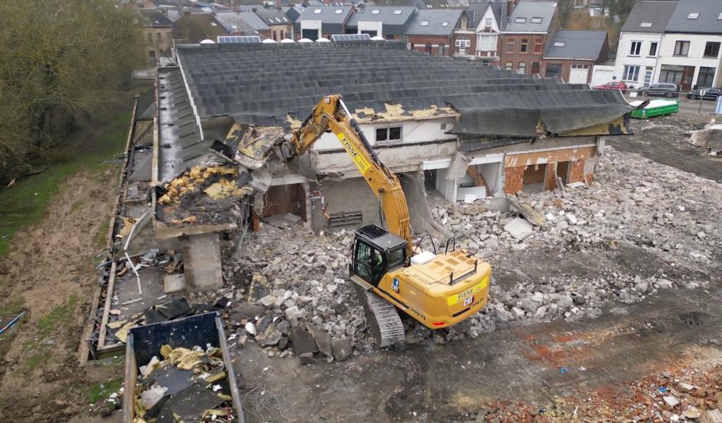 La destruction de la toiture du Foyer communal de Gembloux prendra une semaine