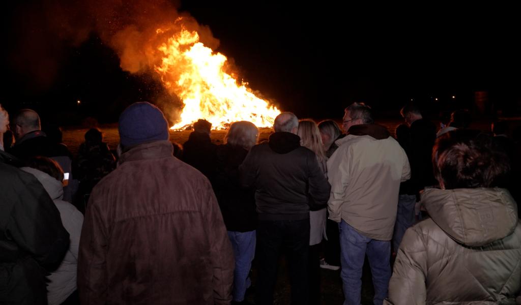 Bothey : le village allume son premier Grand Feu au Foyer