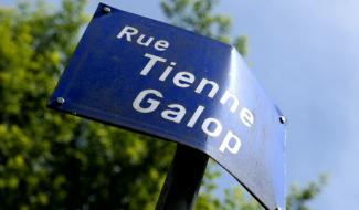 "À côté de la plaque" : la rue Tienne Galop à Chastre