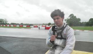 Portrait du Walhinois Thibault Petronin jeune promesse du karting